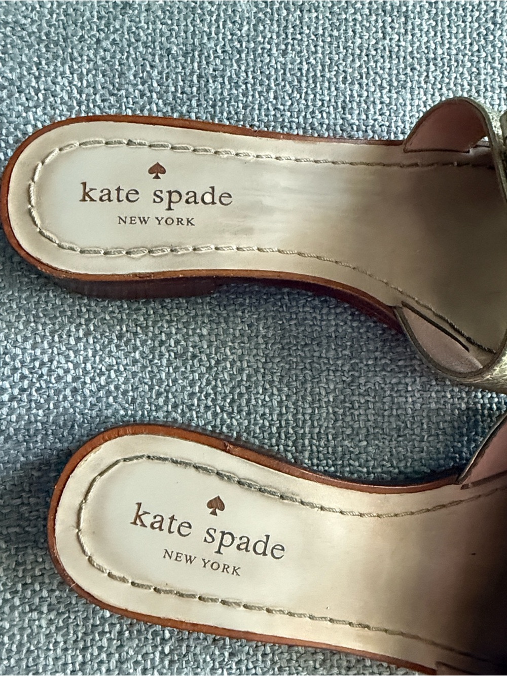 Kate Spade New York Brie metallic gold leather slides - Picture 3 of 4